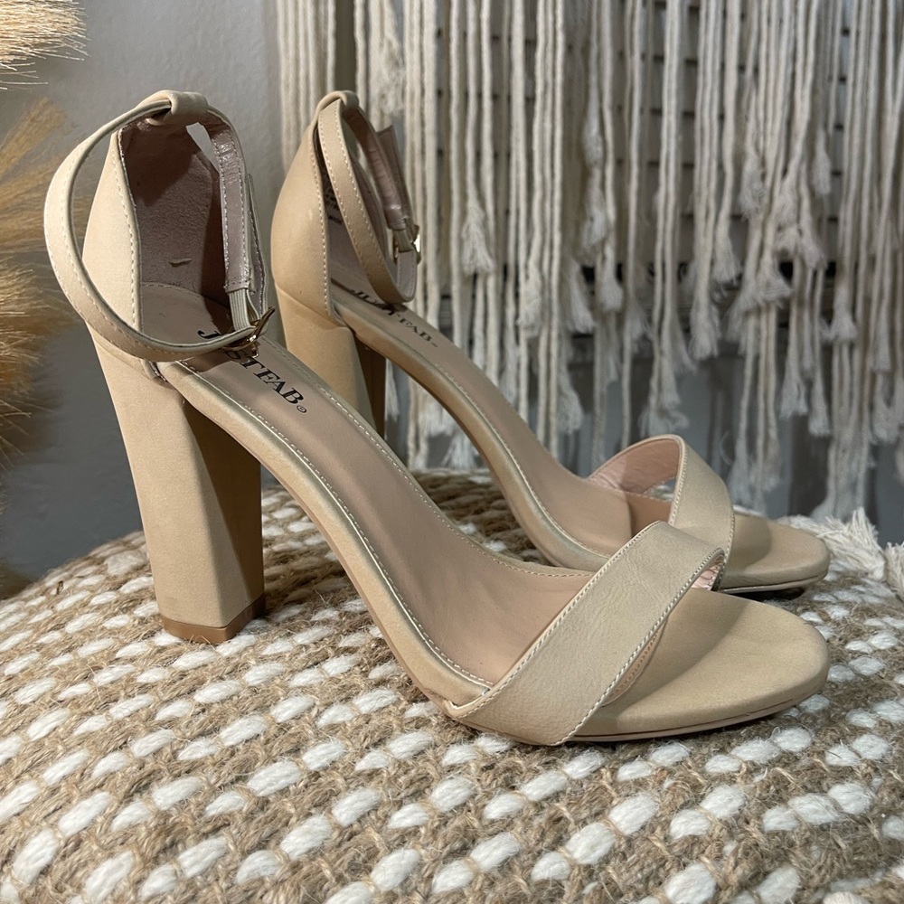 Just Fab Makemba Tan Nude Block Heels Heeled Sandal Strappy